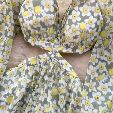 Summer Floral Print Sexy Backless Puff Sleeve Dress CODE: KAR1945
