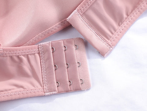 Sexy new series strapless push-ups, seamless, invisible bra CODE: KAR1976