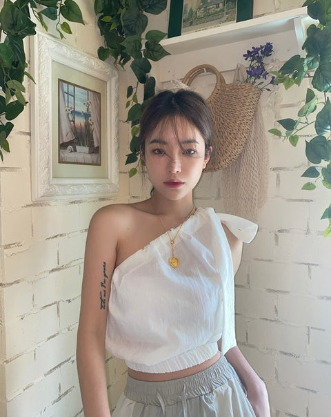 New Summer Asymmetric Off Shoulder Tie Shirt CODE: KAR2000