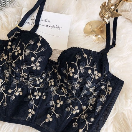 New Fashion Camisole High Street Embroidered Cropped Top CODE: KAR2092