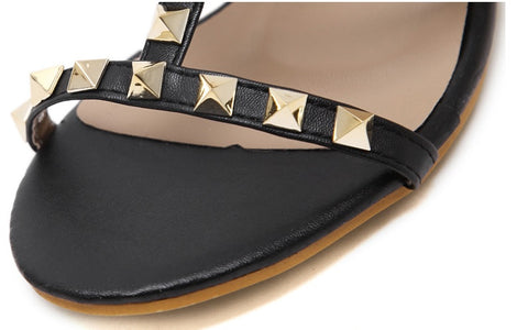 Sexy New Rivet Pointed Nude Bandage High Buckle Thin High-heel CODE: KAR2191