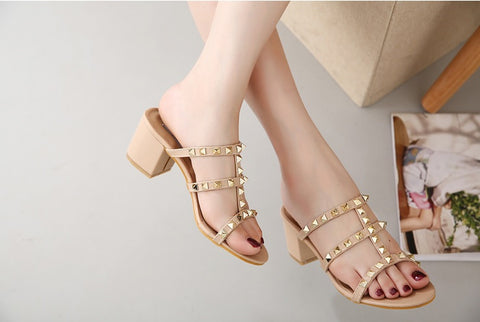 Sexy New Rivet Pointed Nude Bandage High Buckle Thin High-heel CODE: KAR2191