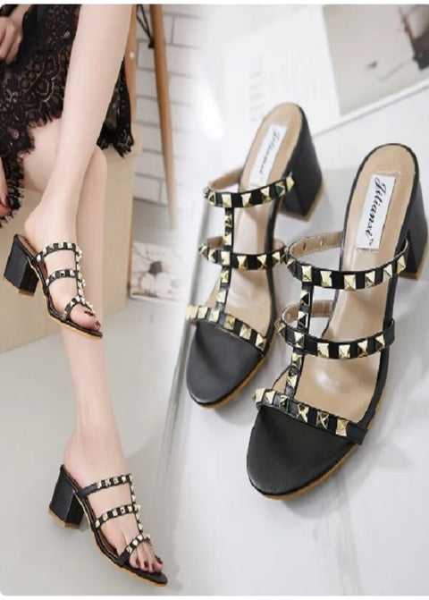 Sexy New Rivet Pointed Nude Bandage High Buckle Thin High-heel CODE: KAR2191