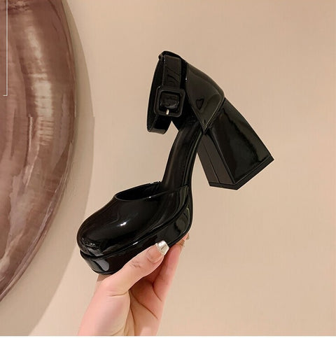 Summer Platform Ankle Strap Patent Leather Round Head Thick Heel Sandal CODE: KAR2262