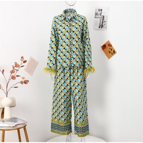 New Loose Long Sleeve Turn-down Collar Feather Print Shirt Pant 2 Piece Set CODE: KAR2274