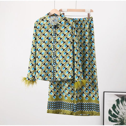 New Loose Long Sleeve Turn-down Collar Feather Print Shirt Pant 2 Piece Set CODE: KAR2274