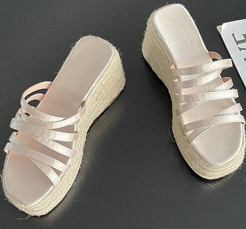 Summer Fashion Weave Thick Wedge Heel Slides Slippers CODE: KAR2313