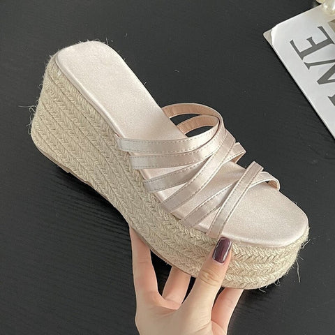 Summer Fashion Weave Thick Wedge Heel Slides Slippers CODE: KAR2313