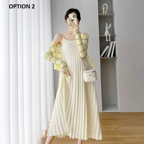 New Stripe Pleated Loose Casual and Fashionable Two-piece Set CODE: KAR2380