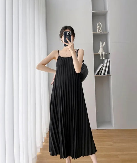New Stripe Pleated Loose Casual and Fashionable Two-piece Set CODE: KAR2380
