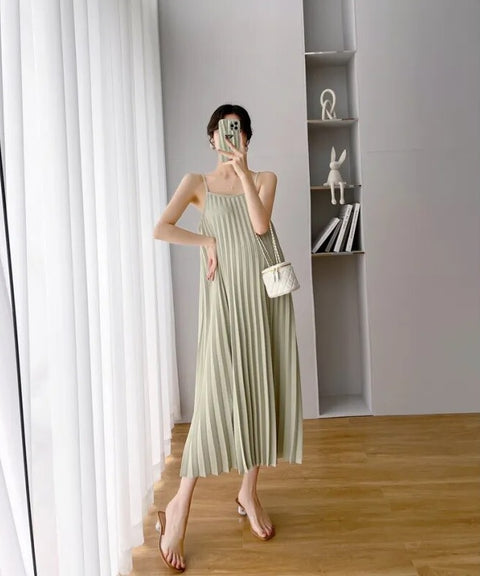 New Stripe Pleated Loose Casual and Fashionable Two-piece Set CODE: KAR2380