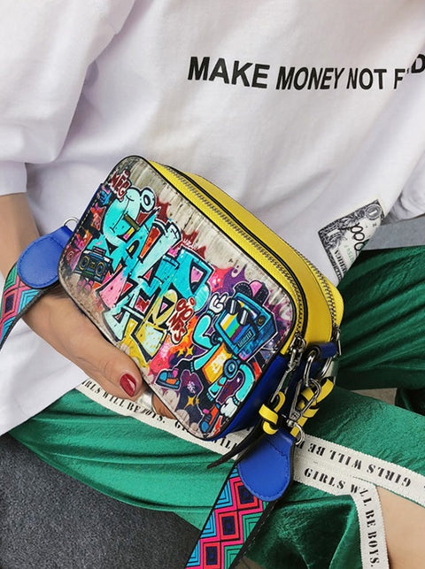 New Fashion Graffiti Print Wide Shoulder Strap Small Square Bag CODE: KAR2385