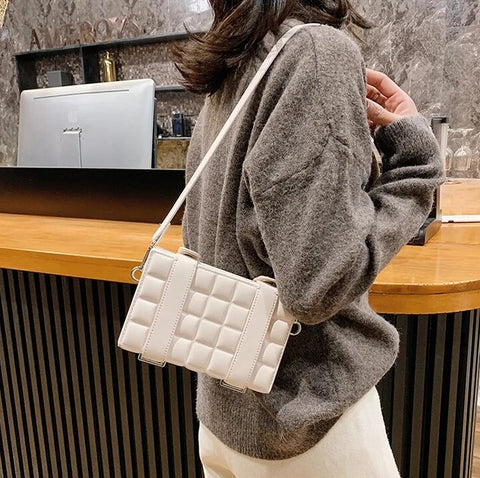 New Casual Box Design Small Crossbody Bag CODE: KAR2386