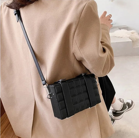 New Casual Box Design Small Crossbody Bag CODE: KAR2386