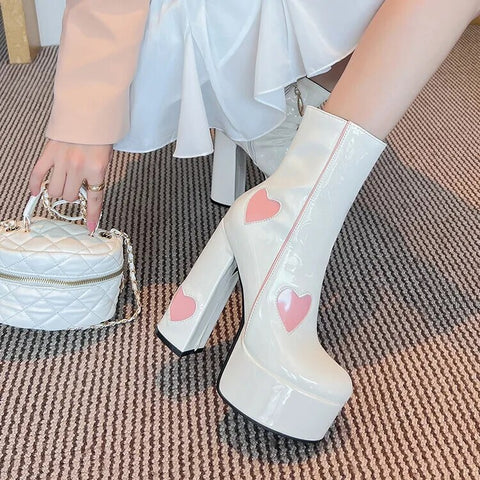 New Trendy Chunky High Heel Round Toe Pink Heart Short Boot CODE: KAR2403
