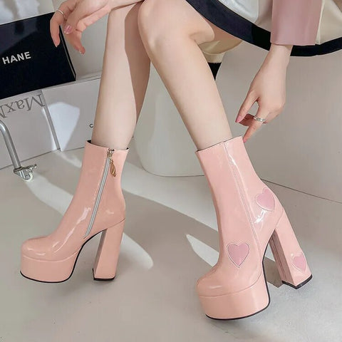 New Trendy Chunky High Heel Round Toe Pink Heart Short Boot CODE: KAR2403