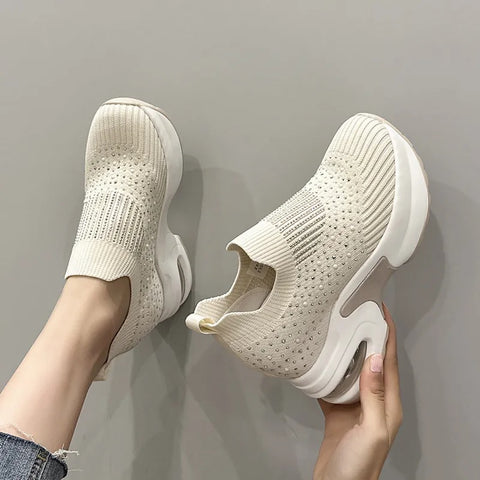 New Rhinestone Breathable Mesh Thick Bottom Sneakers Round Head Solid Shoe CODE: KAR2642
