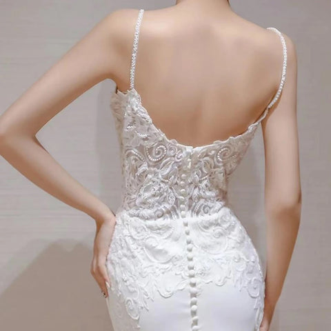 New V-neck with Brush Train and Appliques Maxi Dress CODE: KAR2734