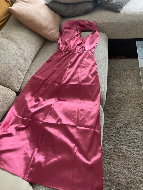 New Elegant Sexy Sleeveless Halter Satin Dress CODE: KAR2745