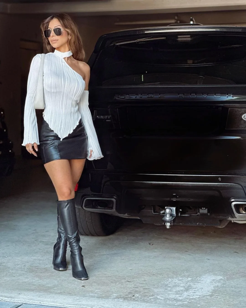 New Fashion Long Sleeve One Shoulder Textured Cut Out Top CODE: KAR2775