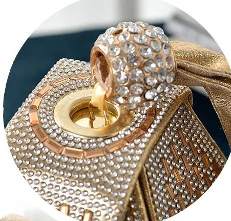 Luxury Designer Fashion Triangle Party Clutch Bag CODE: KAR2782