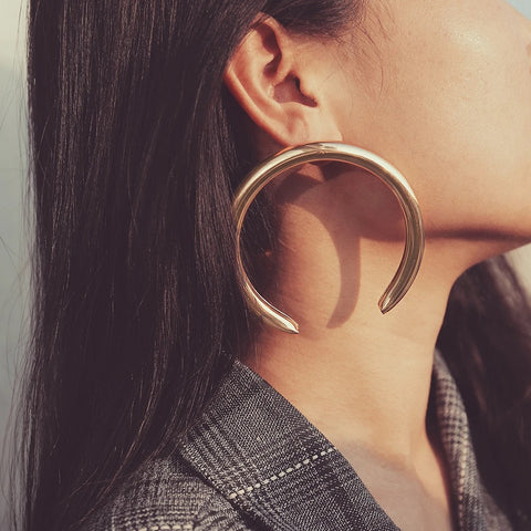 New Fashion Trend Exaggerated Geometric Semicircle Simple Earring CODE: KAR2832