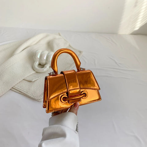 Luxury Designer Fashion Bright Surface Flap Buckle Shoulder Bag CODE: KAR2835