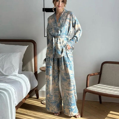 New Fashionable Graffiti Printed Long Sleeved Two-Piece Set CODE: KAR2839