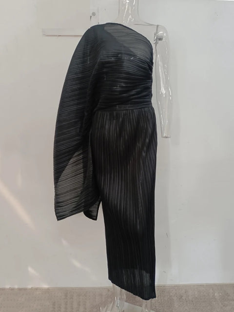 Sexy One-Shoulder Diagonal Collar Dress CODE: KAR2903