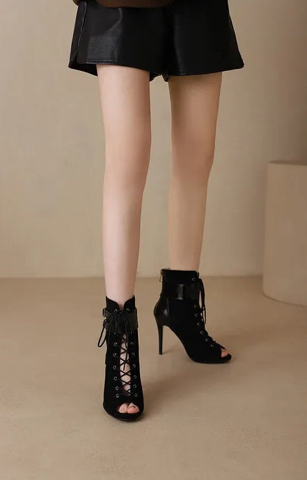 Luxury Designer Fashion High Heel Flock Slip-On Cross Ankle Boots CODE: KAR2965