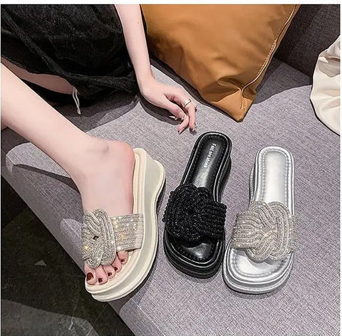 Summer Fashion All Matching Diamond Beach Slippers CODE: KAR3158