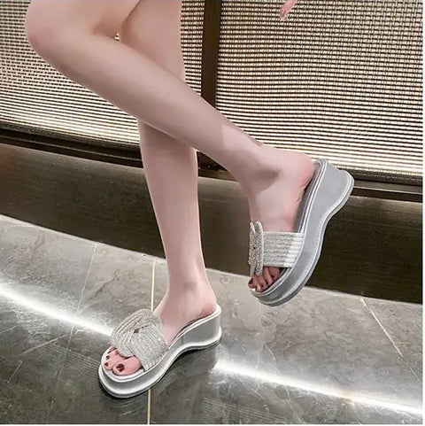 Summer Fashion All Matching Diamond Beach Slippers CODE: KAR3158
