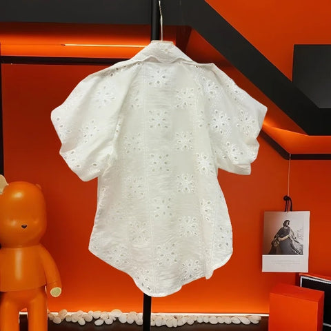New Fashion Turm-down Collar Puff Sleeves Hollo-out Sweet Top CODE: KAR3174