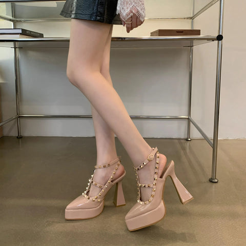 New Platform Chunky Black Low-heeled With Strap Sandals CODE: KAR3270