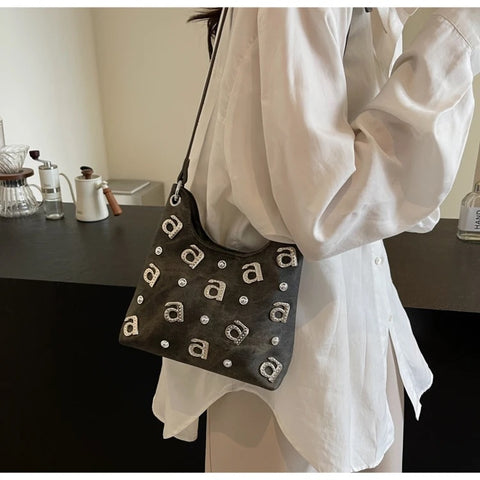 New Single Shoulder Shiny Diamond Popular Versatile Crossbody Bucket Bag CODE: KAR3331