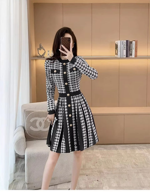 New Light Luxury Round Neck Long Sleeve Pleated Dress CODE: KAR3397