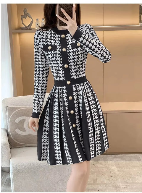 New Light Luxury Round Neck Long Sleeve Pleated Dress CODE: KAR3397