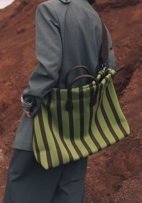 New Fashion Unique Simple Underarm Shoulder Commuter Crossbody Tote Bag\Hand bag  CODE: KAR3552