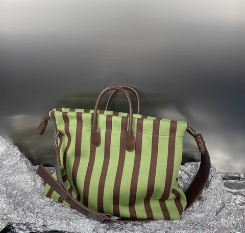New Fashion Unique Simple Underarm Shoulder Commuter Crossbody Tote Bag\Hand bag  CODE: KAR3552