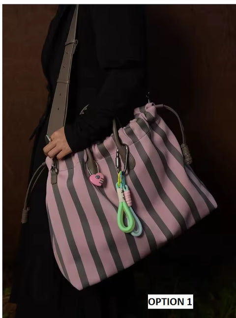 New Fashion Unique Simple Underarm Shoulder Commuter Crossbody Tote Bag\Hand bag  CODE: KAR3552