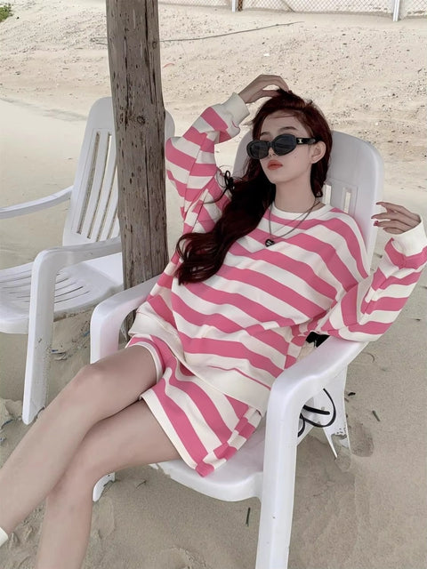 New Fashion Stylish Luxury Style Loose Casual Hoodie Shorts Stripe Two Piece Set CODE: KAR3583