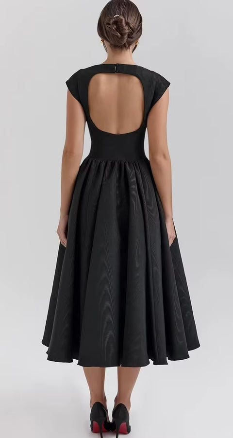 New Sexy Backless Sleeveless Pleated Slim Fit Vest Style Dress CODE: KAR3630