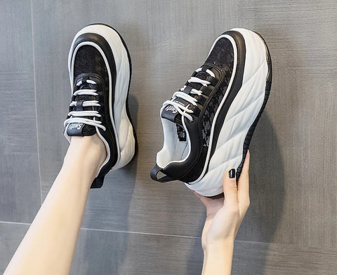 New Fashion Sneaker Light Thick Soles Shoes CODE: KAR4002