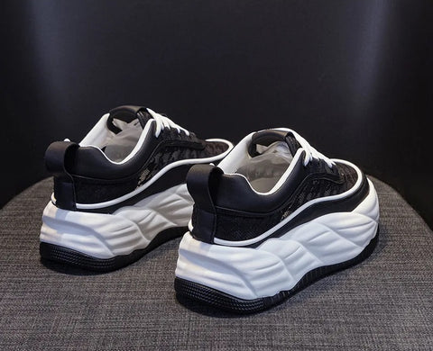 New Fashion Sneaker Light Thick Soles Shoes CODE: KAR4002