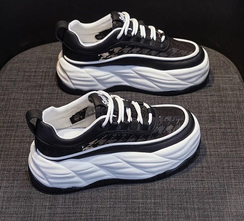 New Fashion Sneaker Light Thick Soles Shoes CODE: KAR4002