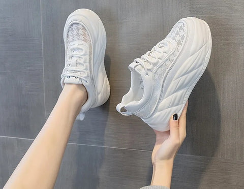 New Fashion Sneaker Light Thick Soles Shoes CODE: KAR4002