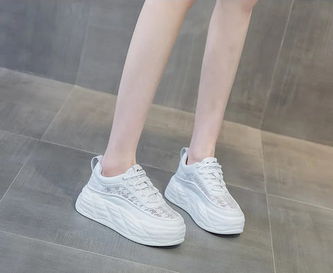 New Fashion Sneaker Light Thick Soles Shoes CODE: KAR4002