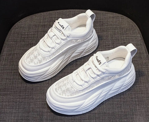 New Fashion Sneaker Light Thick Soles Shoes CODE: KAR4002