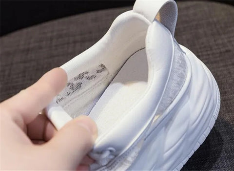 New Fashion Sneaker Light Thick Soles Shoes CODE: KAR4002