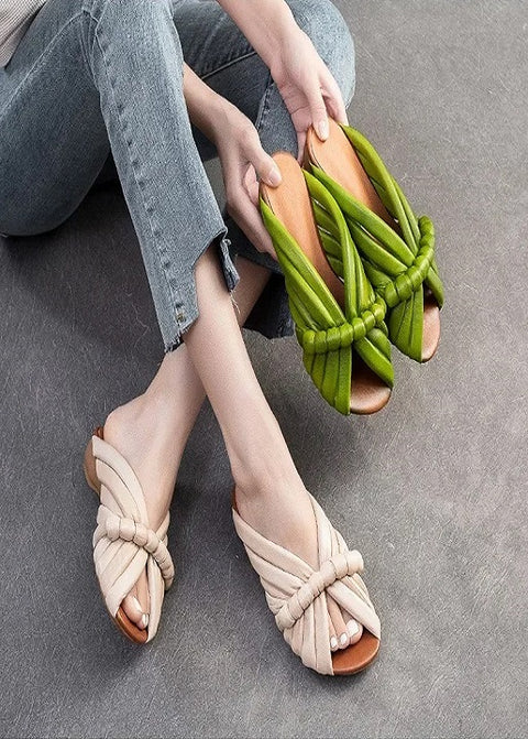 New Fashion Casual Low Heel Flat Sandals CODE: KAR4016